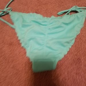 Bikini bottoms never worn